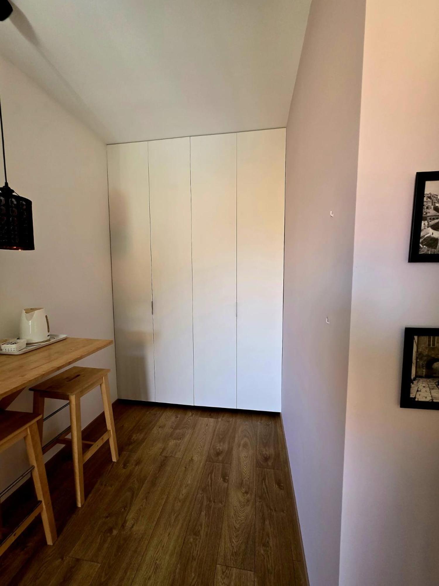 Guverna New Apartma *